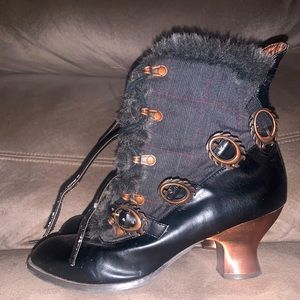 Renaissance style boots with buckles. Size 8